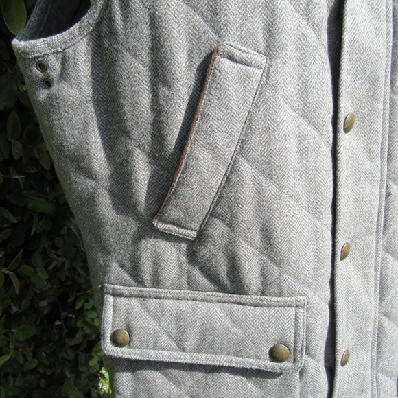 Men's Size Large Jos A Bank Tailored Fit Gray Quilted Wool Blend Vest - Picture 3 of 12